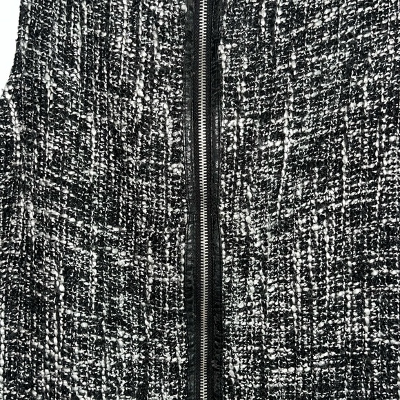 Dana Buchman Black & White Tweed Dress, Size 8 - Picture 4 of 10